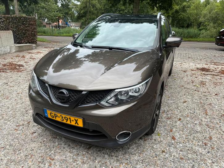 Nissan Qashqai 1.2 Dig-t 85KW 2WD CVT 2015 Bruin Pano, Auto's, Nissan, Particulier, Qashqai, 360° camera, ABS, Achteruitrijcamera