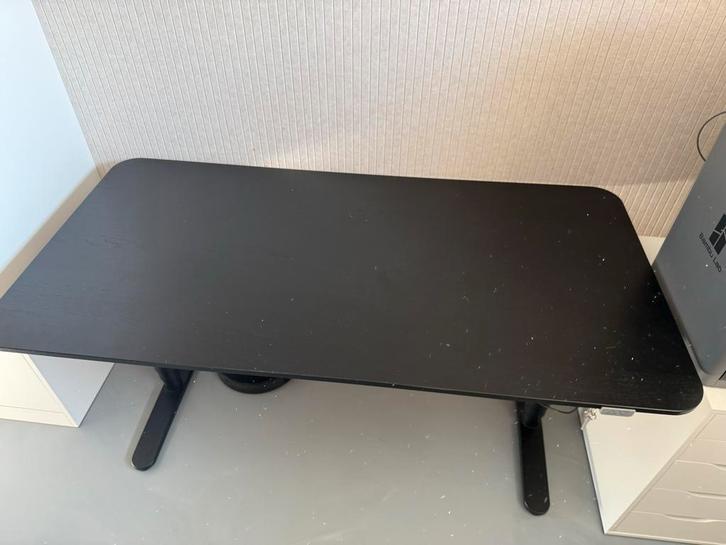 IKEA Bekant bureau 160x80 elektrisch verstelbaar, Huis en Inrichting, Bureaus, Gebruikt, Stabureau, Elektrisch, Ophalen