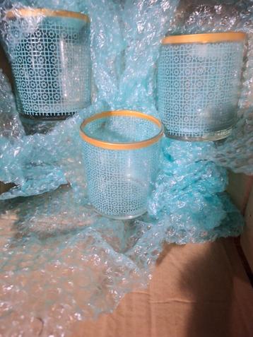 Set van 3 glazen met blauw patroon beschikbaar voor biedingen