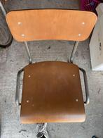 Schoolstoel 4x, Huis en Inrichting, Stoelen, Ophalen, Gebruikt, Bruin, Vier