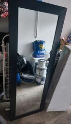 Aangeboden zwarte pas spiegel, Huis en Inrichting, Woonaccessoires | Spiegels, Ophalen, Zo goed als nieuw, Rechthoekig