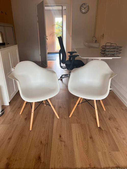 Witte Kuipstoelen - Set van 2, Huis en Inrichting, Stoelen, Zo goed als nieuw, Twee, Kunststof, Wit, Ophalen of Verzenden