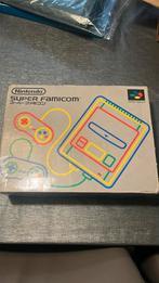 Nintendo Super Famicom Japan, Spelcomputers en Games, Spelcomputers | Nintendo Super NES, Verzenden, Gebruikt, Met 2 controllers