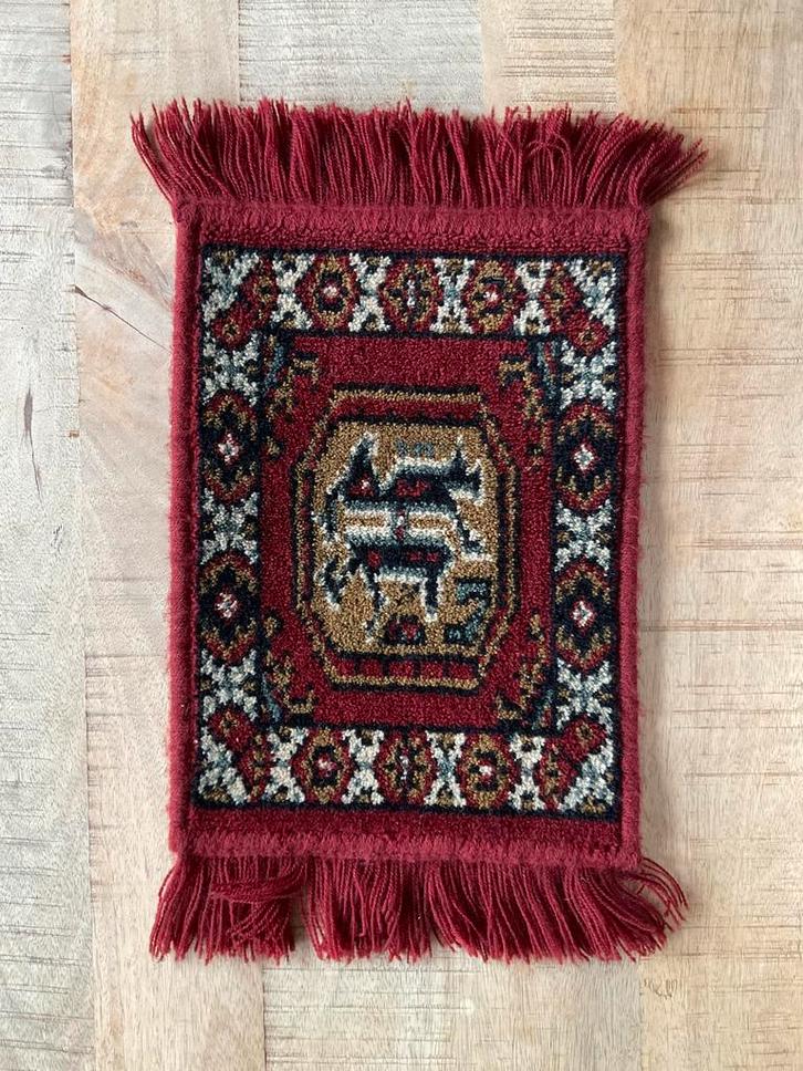 Vintage Oosters Tafellopertje, Antiek en Kunst, Antiek | Kleden en Textiel, Ophalen of Verzenden