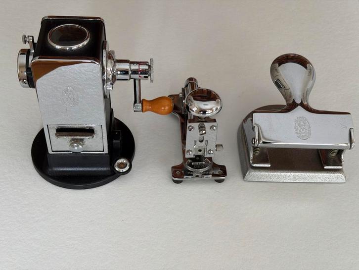 Eibar El Casco puntenslijper, nietmachine en perforator, Antiek en Kunst, Antiek | Kantoor en Zakelijk, Ophalen of Verzenden