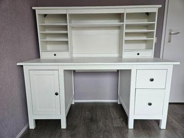 Bureau Ikea Hemnes met opzetstuk beschikbaar voor biedingen