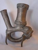 Bronzen rookpijp "Mamoun Kameroen", Antiek en Kunst, Kunst | Niet-Westerse kunst, Ophalen of Verzenden