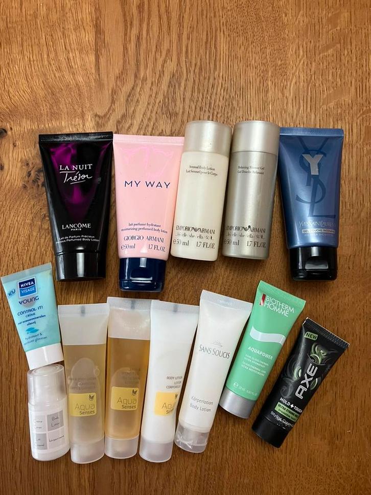 Bodylotion flesjes armani yves, armani, tresor, Sieraden, Tassen en Uiterlijk, Uiterlijk | Gezichtsverzorging, Zo goed als nieuw