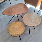 Set van 3 bijzettafels. Onderstel + bladen geheel van metaal, Ophalen, Minder dan 55 cm, Gebruikt, Metaal of Aluminium