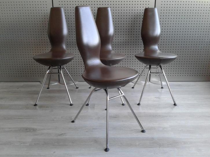 Set van 4x Variér (Stokke) Date (Bruin/Leder), Zeer Mooi!, Huis en Inrichting, Stoelen, Zo goed als nieuw, Vier, Leer, Metaal