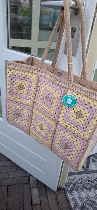 Granny square big shopper beschikbaar voor biedingen