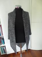 grijs met wit en zwart driehoek sjaal omslagdoek, Kleding | Dames, Mutsen, Sjaals en Handschoenen, Ophalen of Verzenden, Zo goed als nieuw