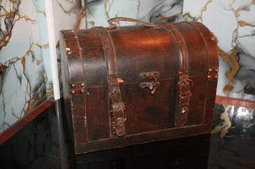 Vintage Houten Kistje beschikbaar voor biedingen