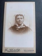 cdv carte de visite klederdracht Jac Schotel Rotterdam, Verzamelen, Verzenden, Foto, Klederdracht, Zo goed als nieuw