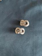 Zilverkleurige Infinity clip oorbellen, Overige materialen, Gebruikt, Minder dan 4 cm, Ophalen of Verzenden
