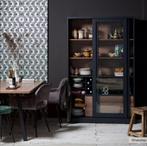 Woood James vitrinekast zwart/walnoot, Huis en Inrichting, Kasten | Vitrinekasten, Ophalen, Met deur(en), 100 tot 150 cm, Glas