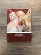 Fotoboekje Ser Comida / Being Eaten - Sara Paleti, Fotografen, Ophalen of Verzenden, Zo goed als nieuw, Sara Paleti