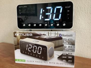 Klok radio MUSE met Bluetooth beschikbaar voor biedingen