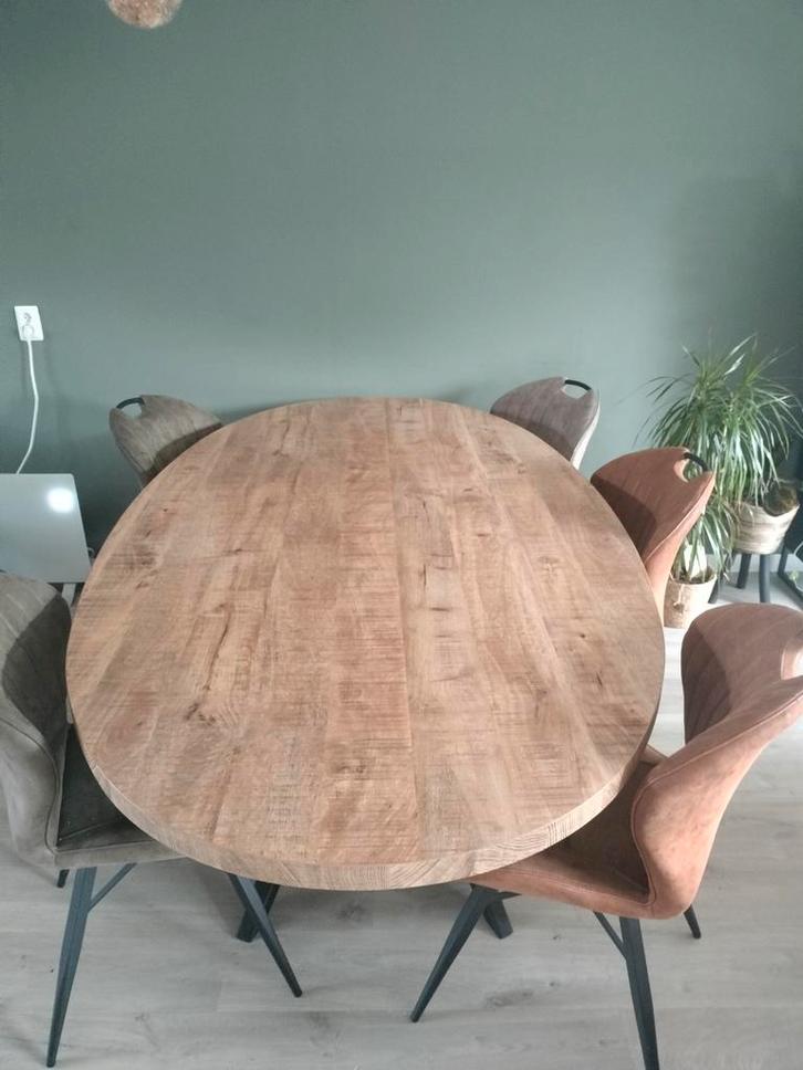 Industrieel Ovaal mangohout eettafel 220 lang*120 breed, Huis en Inrichting, Tafels | Eettafels, Zo goed als nieuw, 100 tot 150 cm