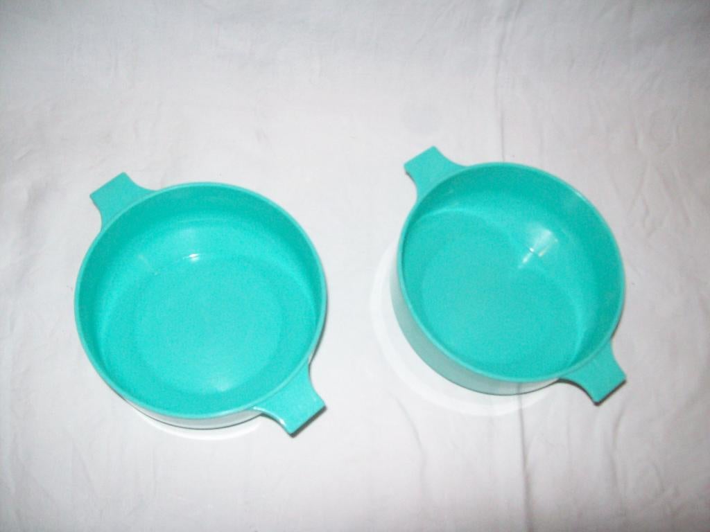 2 nieuwe hard-plastic soepkommen -koppen, doorsnede 13 cm., Overige materialen, Nieuw, Ophalen of Verzenden, Kom(men)