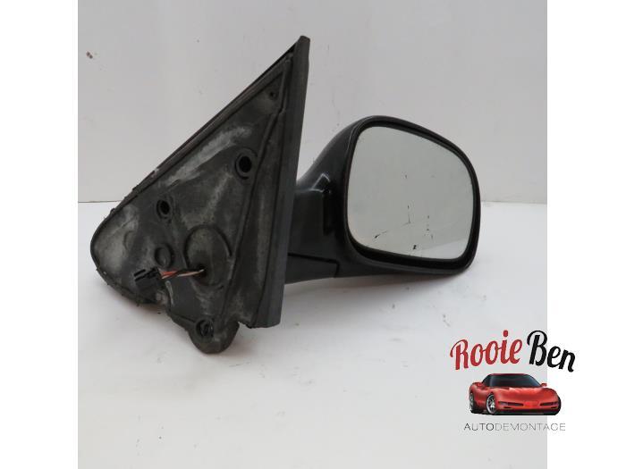 Buitenspiegel rechts van een Chrysler Voyager, Auto-onderdelen, Spiegels, Gebruikt, -, Ophalen of Verzenden, -