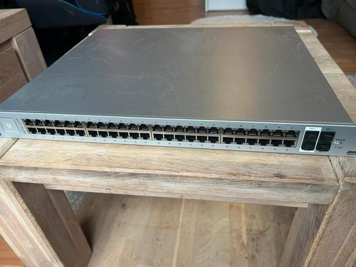 Ubiquiti UniFi Switch 48 500W – 48-poorts PoE+, Computers en Software, Netwerk switches, Zo goed als nieuw, Ophalen of Verzenden
