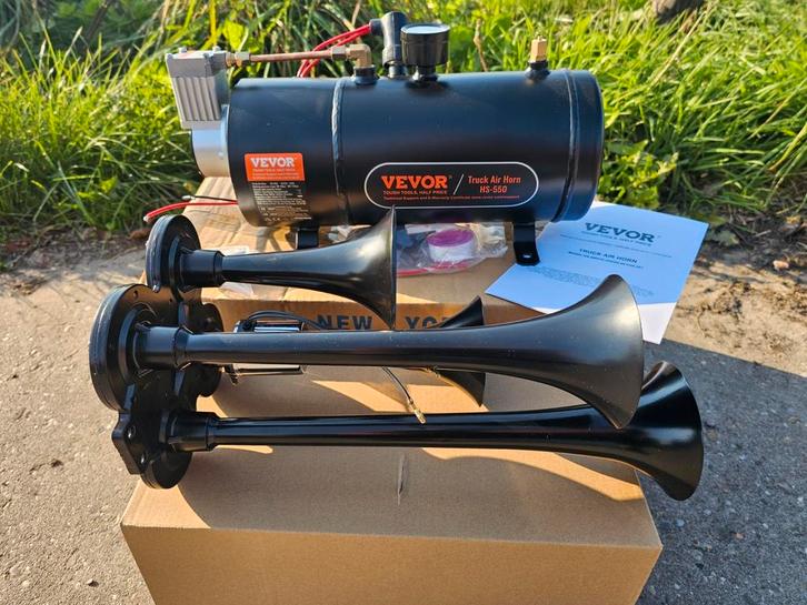 12v train horn - luchthoorn kit nieuw in doos 150dB, Auto-onderdelen, Overige Auto-onderdelen, Ophalen of Verzenden