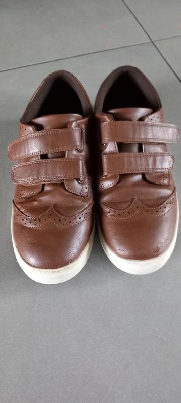 Bruine schoenen kind  beschikbaar voor biedingen