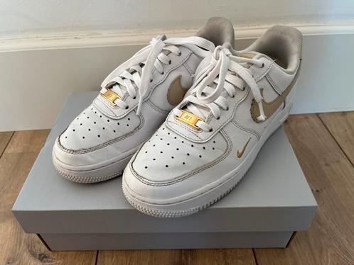 Nike Air Force One ‘07 wit beige maat 38 weinig gedragen!, Kleding | Dames, Schoenen, Gedragen, Sneakers of Gympen, Wit, Ophalen of Verzenden