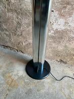 Artemide Megaron design uplighter staande lamp, 2 in voorr., Huis en Inrichting, Lampen | Vloerlampen, Design, 150 tot 200 cm