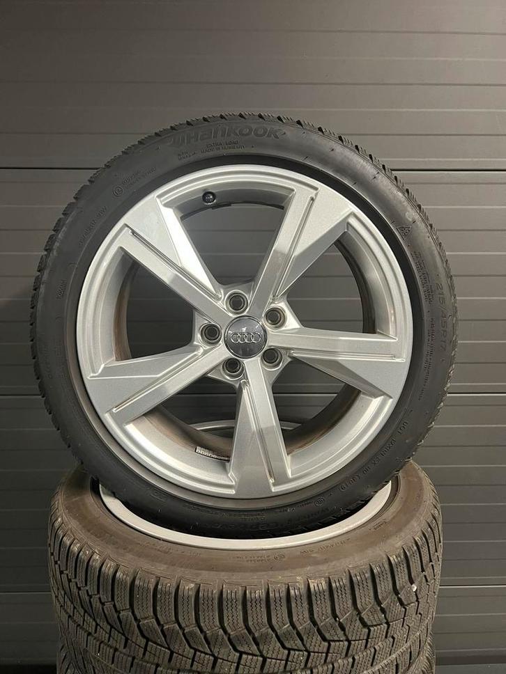 17 inch Originele Audi A1 velgen met winterbanden., Auto-onderdelen, Banden en Velgen, Winterbanden, 17 inch, 215 mm, Ophalen