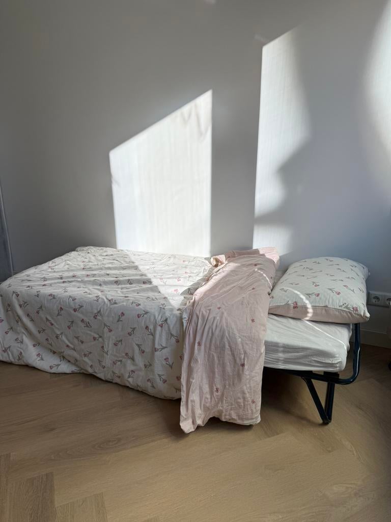 Opklapbed gasten bed, Huis en Inrichting, Slaapkamer | Bedden, Zo goed als nieuw, Eenpersoons, 90 cm, Metaal, Ophalen