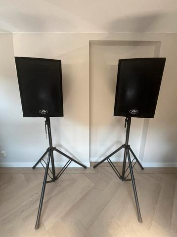 Volledige band set, box, stage block, kabels, microfoons etc beschikbaar voor biedingen