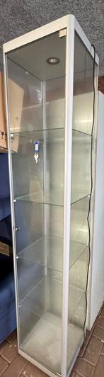 Glazen vitrinekast met verlichting sleutels - 190x40x40 cm, Huis en Inrichting, Kasten | Vitrinekasten, Ophalen, Minder dan 50 cm