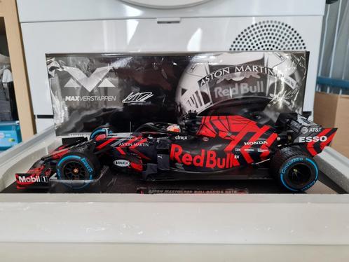 1:18 Max Verstappen RB15 Shakedown
Silverstone 2019!, Hobby en Vrije tijd, Modelauto's | 1:18, Zo goed als nieuw, MiniChamps, Ophalen of Verzenden