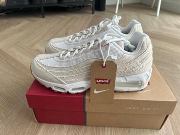 Nike Air Max 95 Levi's White Ecru Light Orewood Brown 42 beschikbaar voor biedingen