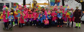 Carnaval loopgroep roze kleding