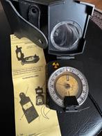 MK9657 militair kompas compleet foedraal en instructiekaart, Verzamelen, Militaria | Algemeen, Nederland, Ophalen of Verzenden