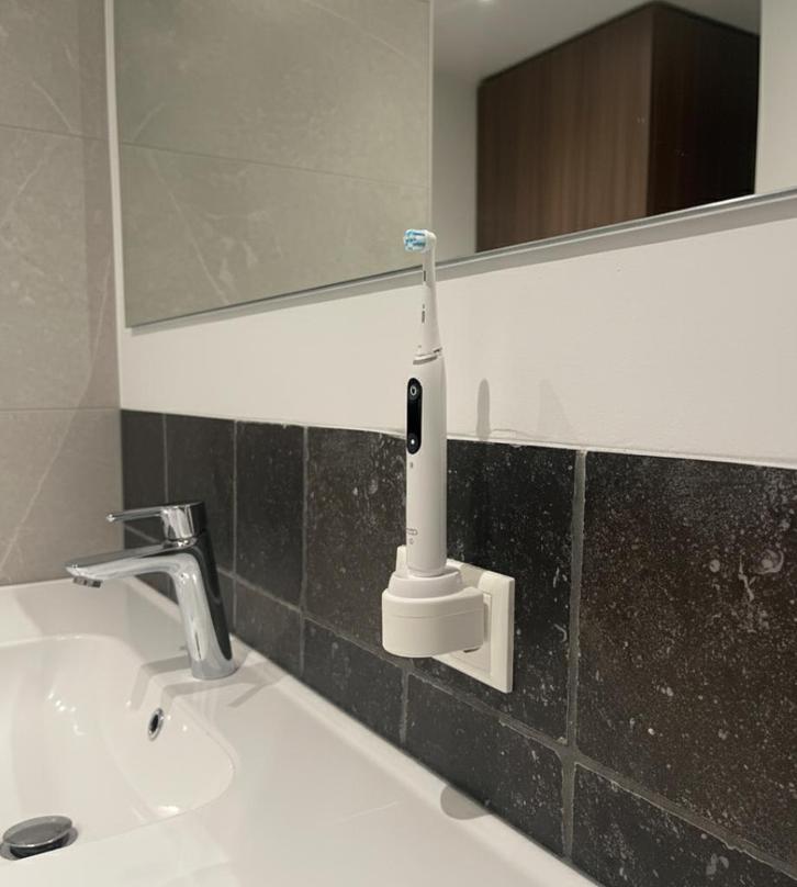 Oral-B oplader houder voor stopcontact, Audio, Tv en Foto, Opladers, Nieuw, Verzenden