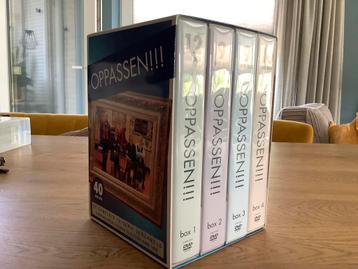 OPPASSEN COMPLEET, 40 DVD-BOX  ECHT NOG ALS NIEUW. beschikbaar voor biedingen
