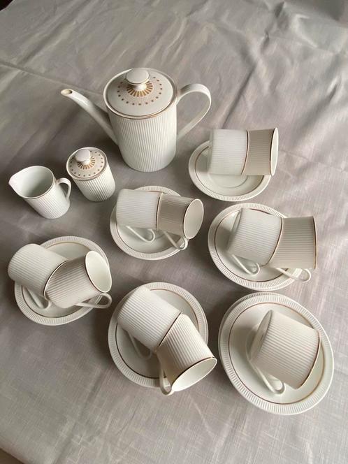 Te koop: Arzberg cannelee servies, Huis en Inrichting, Keuken | Servies, Gebruikt, Kop(pen) en/of Schotel(s), Overige stijlen