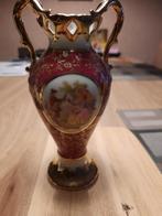 Porselijn francaise vaas met goudbies, Antiek en Kunst, Antiek | Porselein, Ophalen of Verzenden