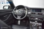 BMW 525d M-Sport Sophistograu ACC Schuifdak 4WS HUD HiFi Sta, Auto's, Automaat, Euro 5, Achterwielaandrijving, Gebruikt