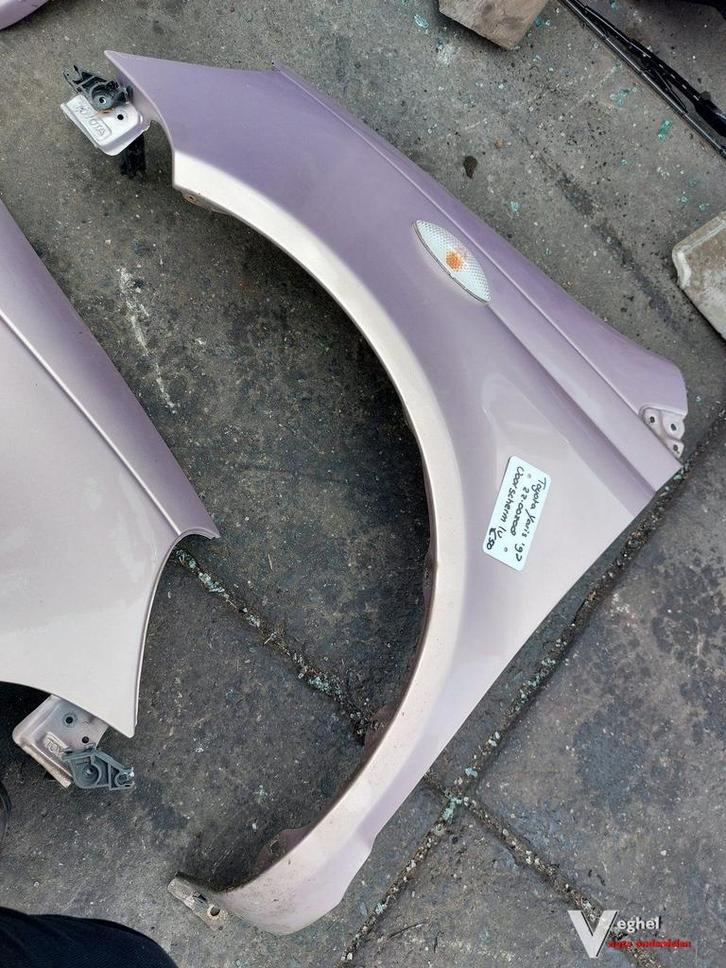 Toyota Yaris Voorscherm lv '99, Auto-onderdelen, Carrosserie en Plaatwerk, Spatbord, Gebruikt, Ophalen