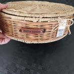 Rustic Rattan theedoos Rivièra Maison, Ophalen of Verzenden, Zo goed als nieuw, Rond, Riet