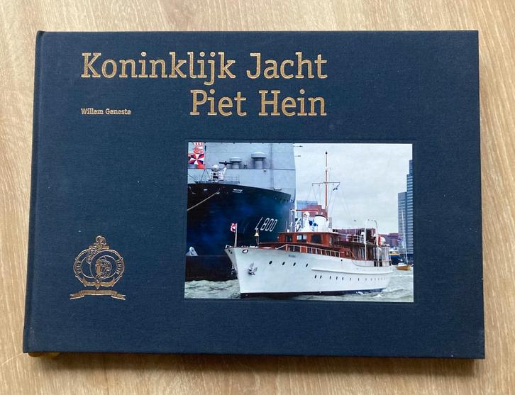 Koninklijk Jacht Piet Hein  door Willem Geneste, Verzamelen, Scheepvaart, Zo goed als nieuw, Boek of Tijdschrift, Motorboot, Verzenden