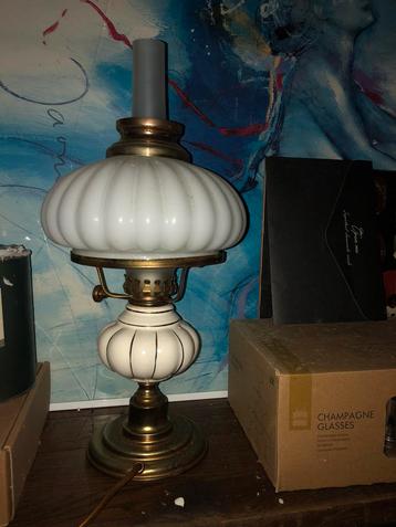 Mooi antoeke lamp chroom creme beschikbaar voor biedingen