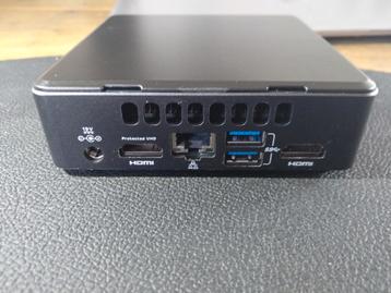 Intel NUC i5 7th Gen 16Gb 256 GB Intel NVME M2 Ssd beschikbaar voor biedingen