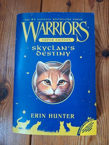 Erin Hunter Warriors Skyclan's destiny Engels  beschikbaar voor biedingen