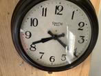 Klok, Huis en Inrichting, Ophalen of Verzenden, Gebruikt, Analoog, Wandklok